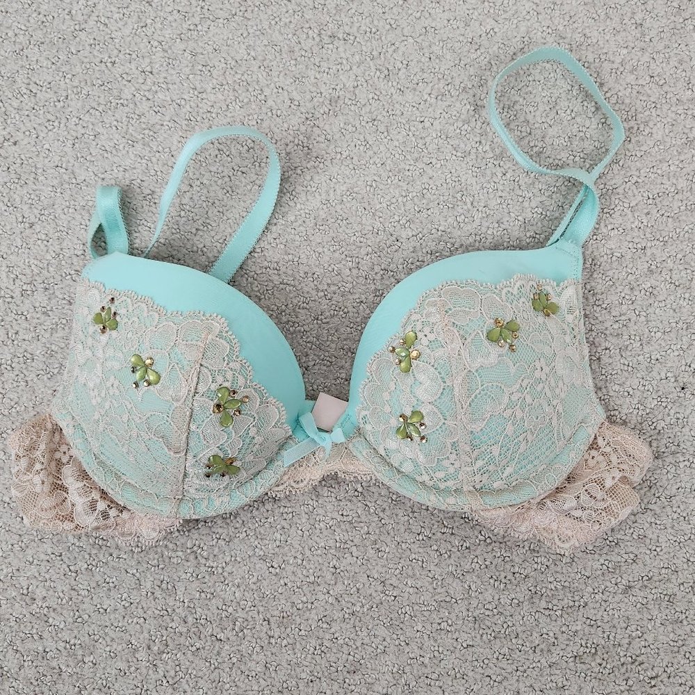 Victoria's Secret Plunge Front Closure Bra 34A NWT